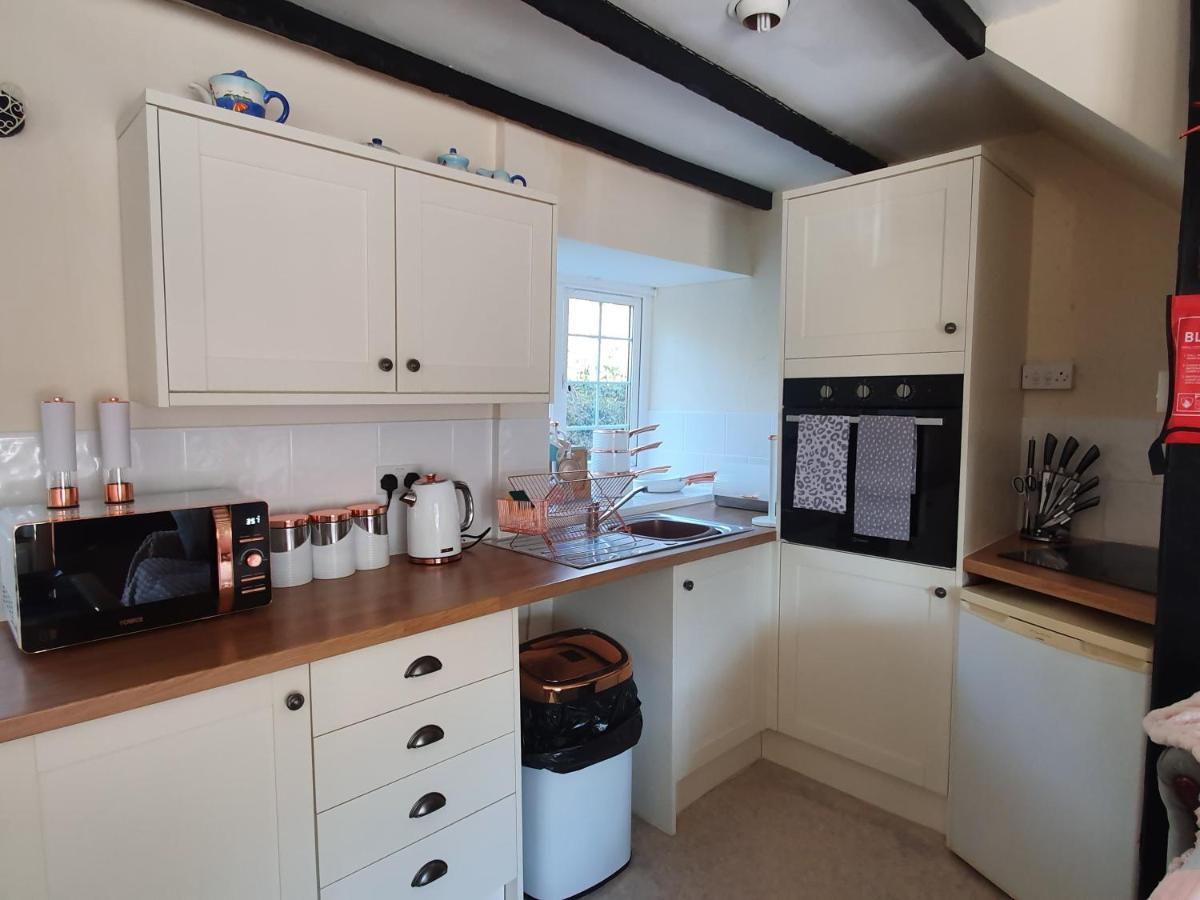 No 4 Trelawney Apartment - Onsite Bar - Restaurant - Horse Riding Menheniot Esterno foto