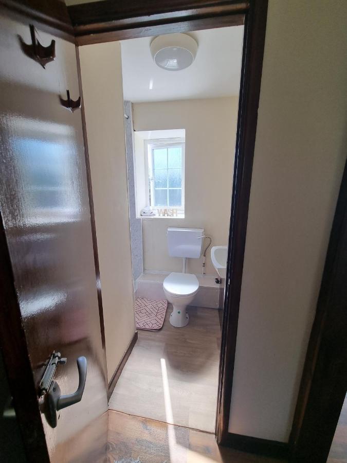 No 4 Trelawney Apartment - Onsite Bar - Restaurant - Horse Riding Menheniot Esterno foto