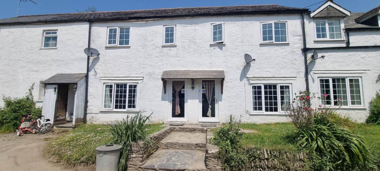 No 4 Trelawney Apartment - Onsite Bar - Restaurant - Horse Riding Menheniot Esterno foto