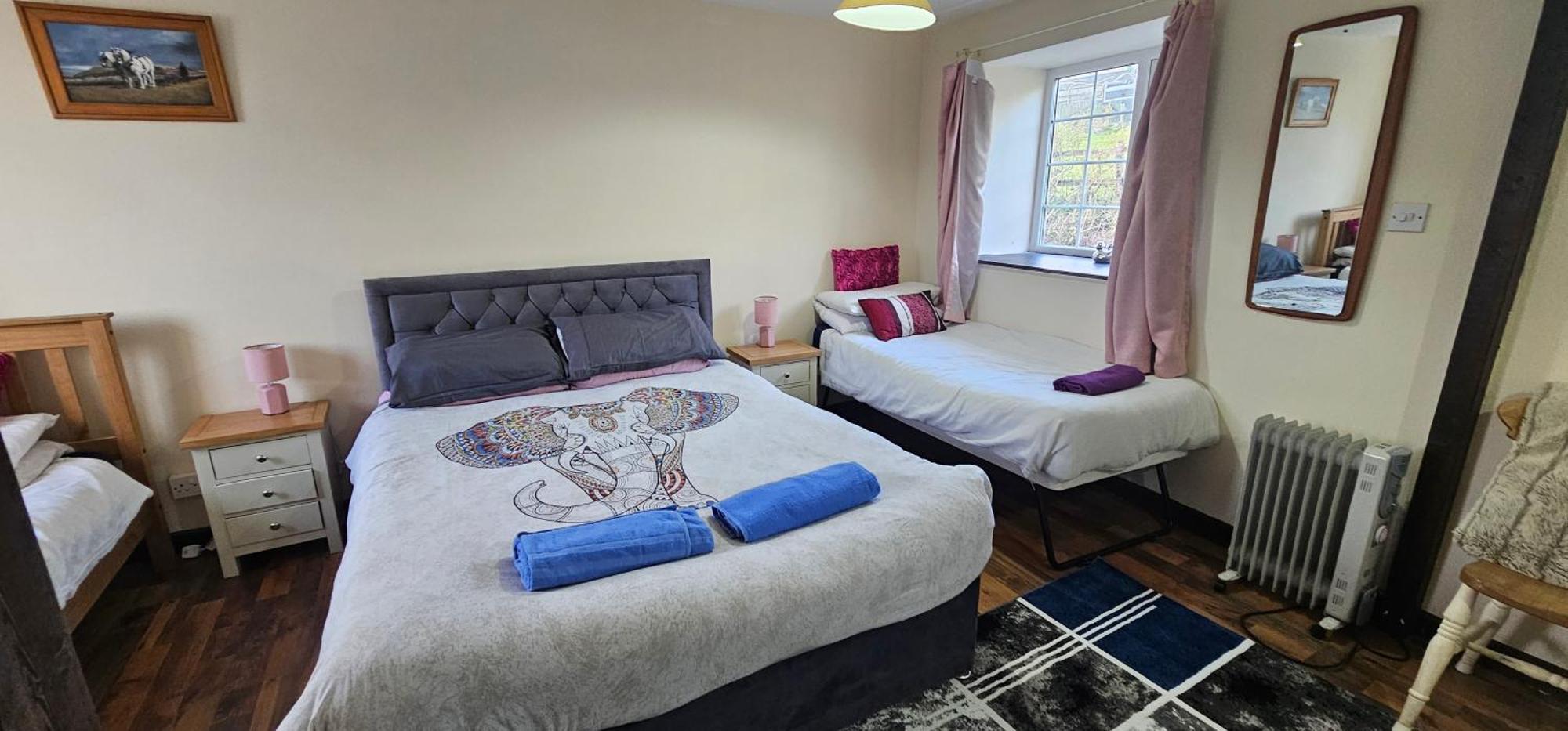 No 4 Trelawney Apartment - Onsite Bar - Restaurant - Horse Riding Menheniot Esterno foto